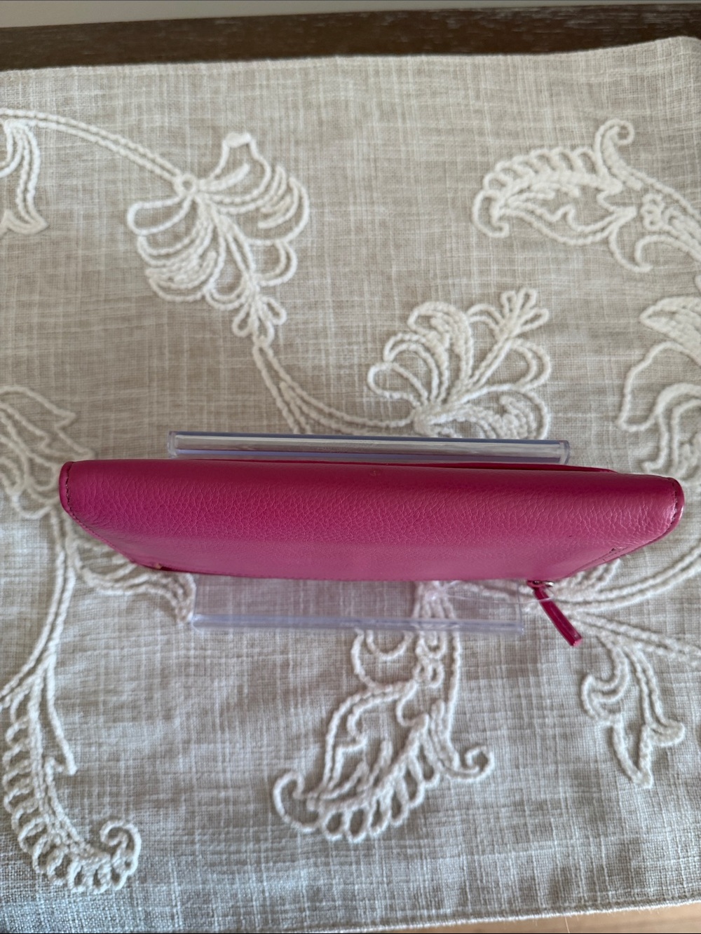 Dockers Fuchsia Pink Sofitel Pebbled Leather Checkbook Trifold Wallet - Picture 6 of 14